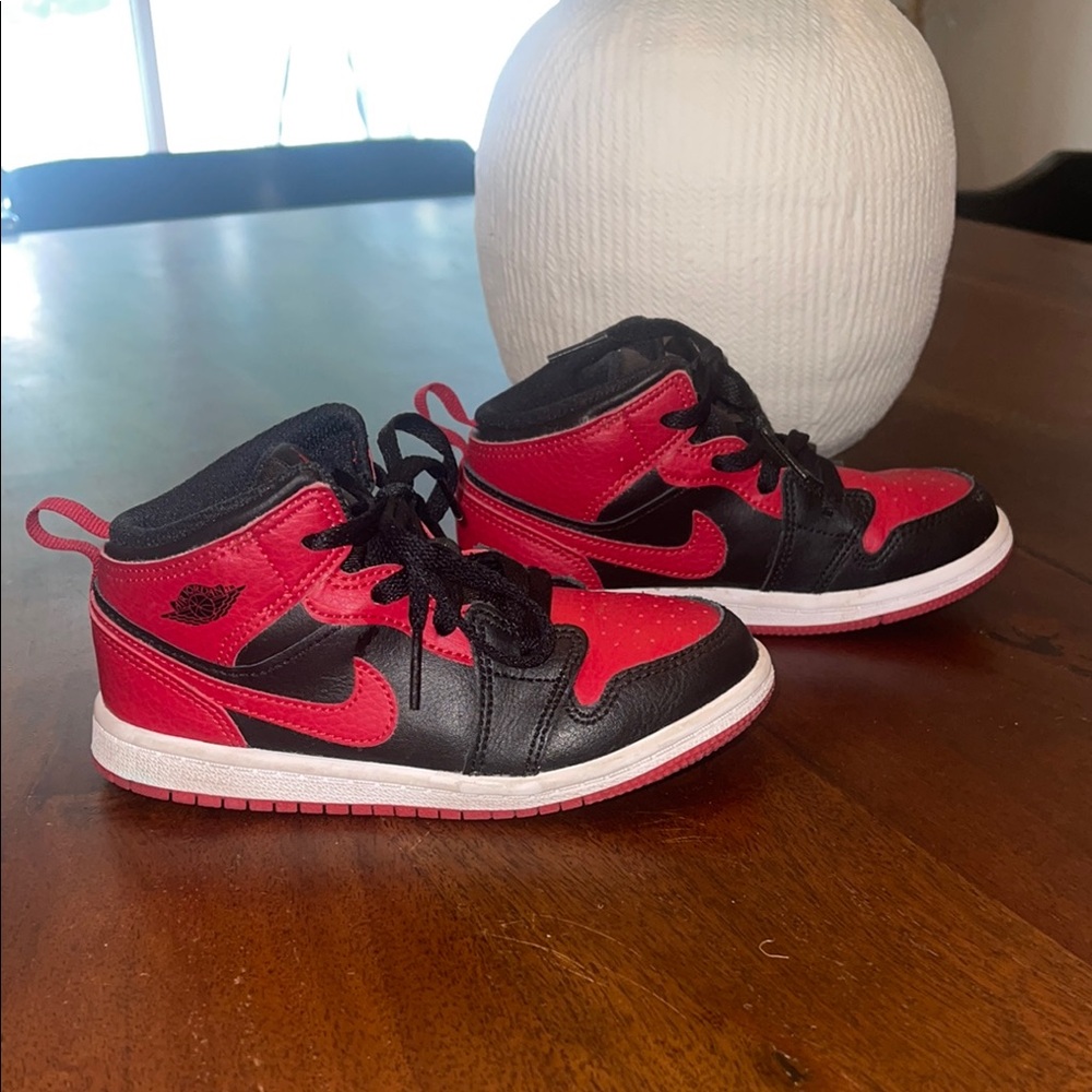 Nike Red and Black Sneakers Air Jordan 1 Mid